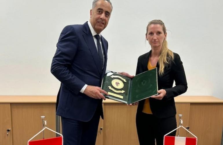 حموشي يقود وفداً أمنياً مغربياً إلى فيينا لتعزيز التعاون الدولي في مكافحة الإرهاب