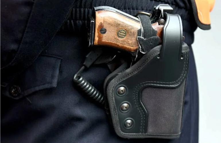  ضابط شرطة ممتاز يضع حد لحياته بواسطة سلاحه الوظيفي
