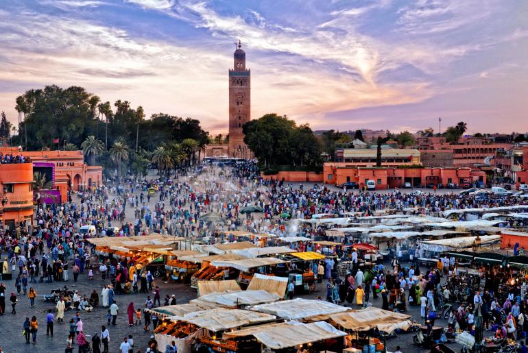 المغرب يسجل رقماً قياسياً جديداً في عدد السياح وعائدات القطاع خلال 2025