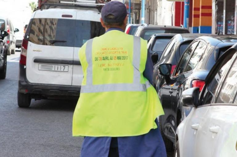 السلطات طنجة تضع حداً لفوضى حراس السيارات وتوقف 11 شخصاً