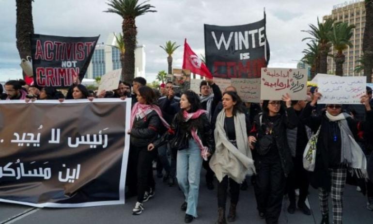 الشرطة التونسية تعتقل المعارض العياشي الهمامي لتنفيذ حكم بالسجن 5 سنوات