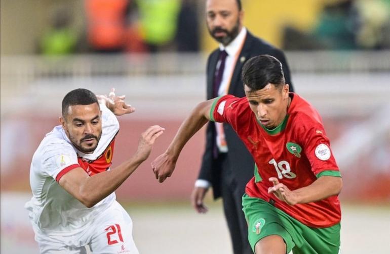 المحليون المغاربة يفتتحون 