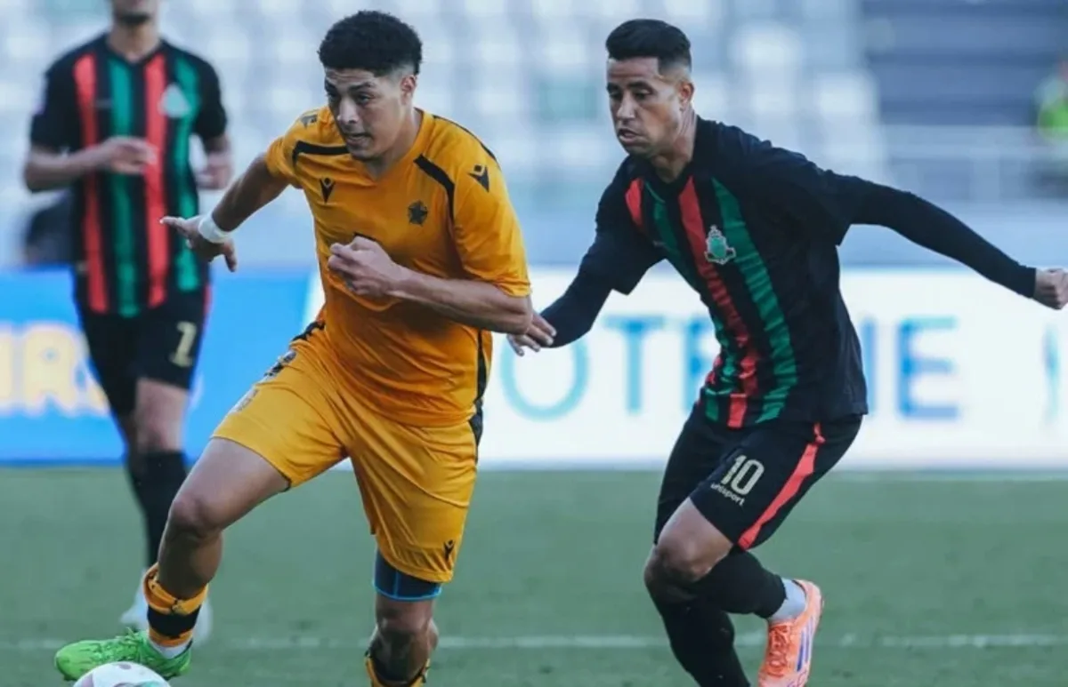 الجيش الملكي يتعادل مع اتحاد تواركة بهدفين لمثلهما