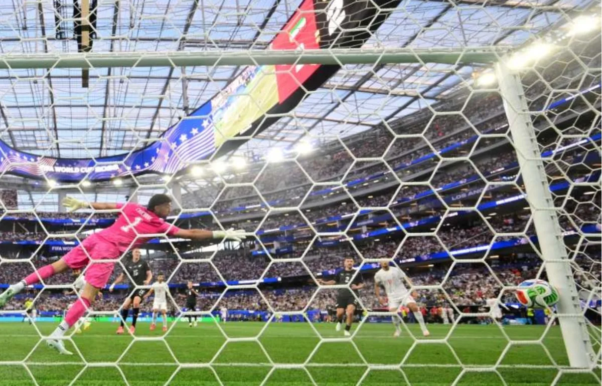 تعادل مثير بين منتخب ايران و نيوزيلندا في المونديال