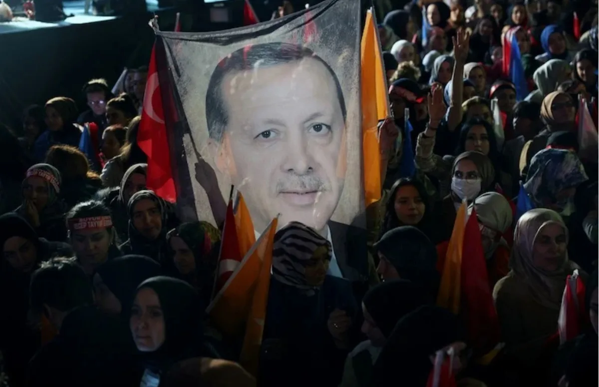 مشرد تركي يسيء إلى أردوغان عمداً طمعاً في السجن والطعام والمأوى